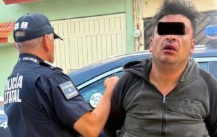 Golpean en Toluca pasajeros de transporte a ladrón; había atracado días atrás