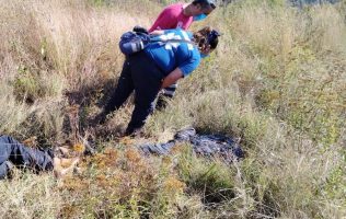 Hallan dos cadáveres con signos de violencia en Villa Guerrero, Edomex