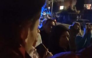Impiden vecinos obras nocturnas en Pozo de Nezahualcóyotl por desabasto de agua