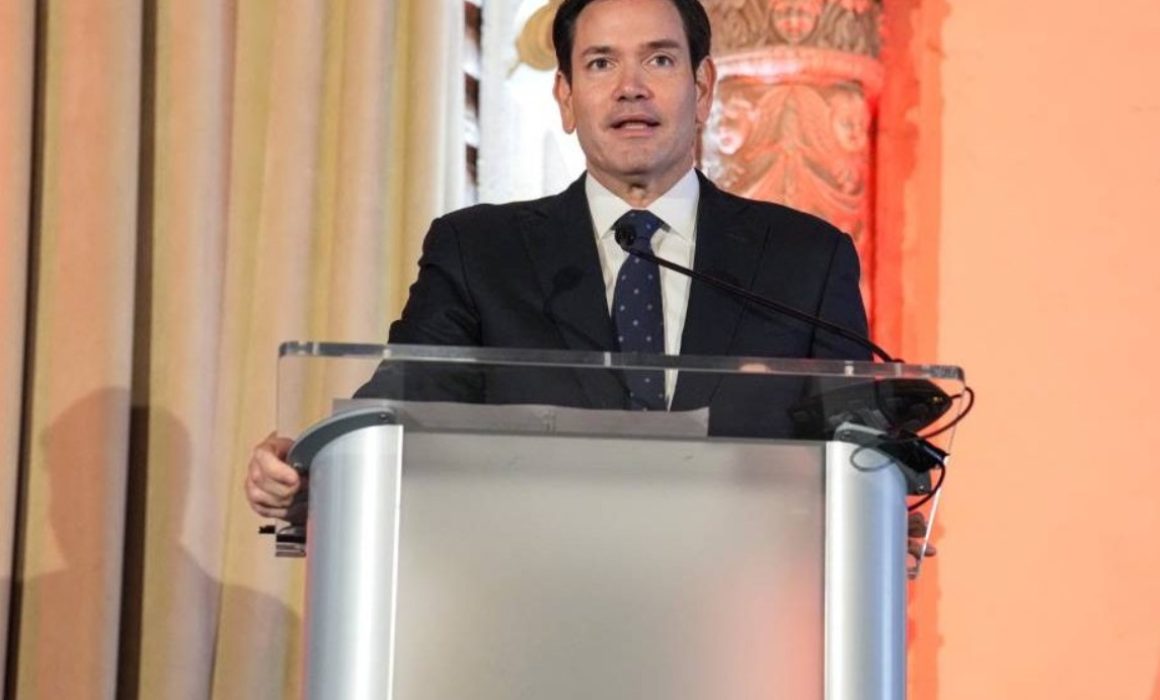 Informa Marco Rubio que EU prepara plan de paz sobre Rusia y Ucrania