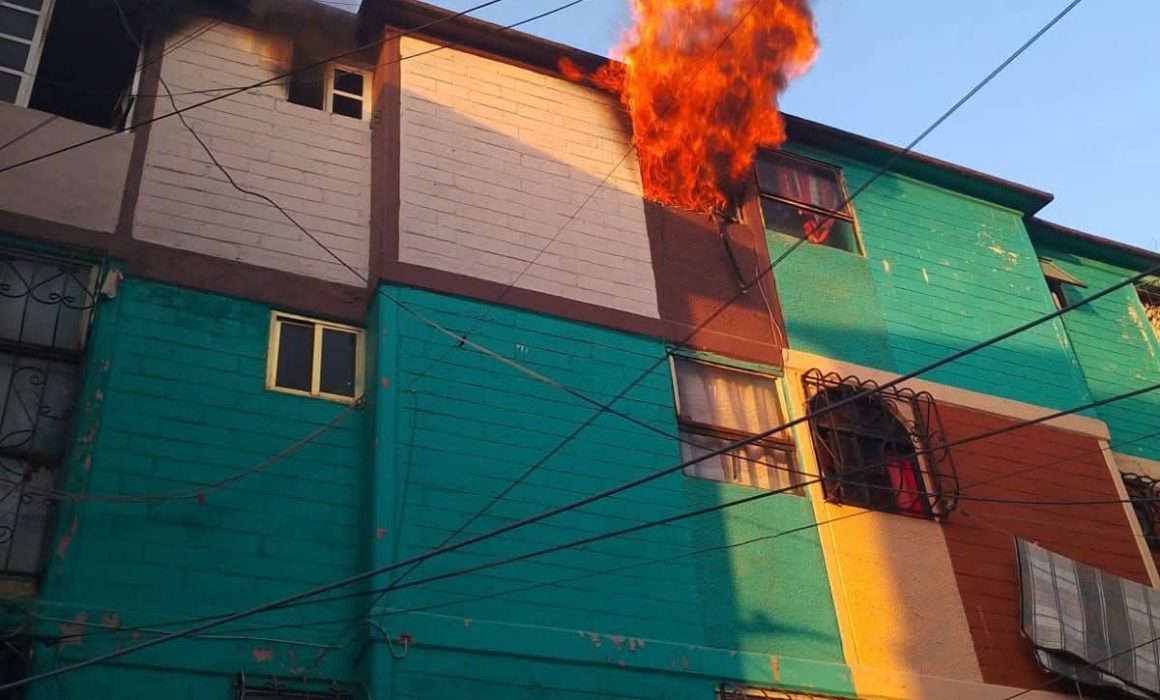 Informan incendio en Tultitlán y falta de equipo para atenderlo