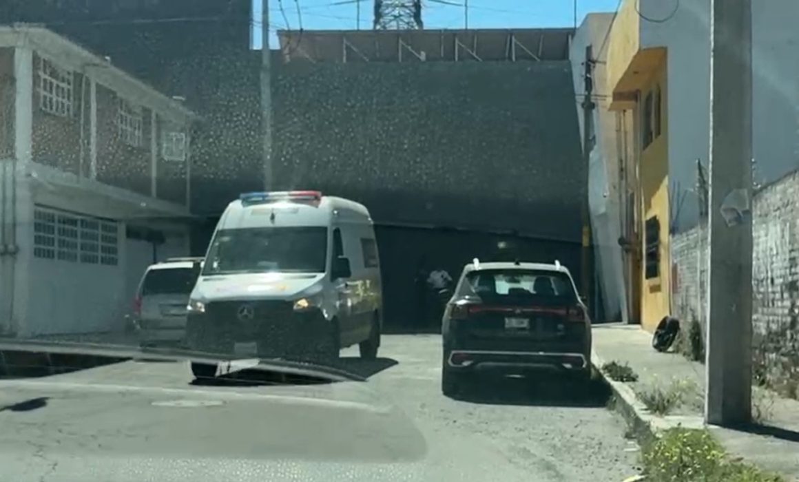 Muere albañil tras caer de gran altura en jornada laboral en Metepec