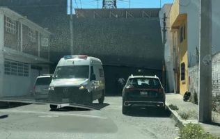Muere albañil tras caer de gran altura en jornada laboral en Metepec