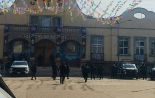 Organizan marcha en Capulhuac para exigir salida de presidenta interina