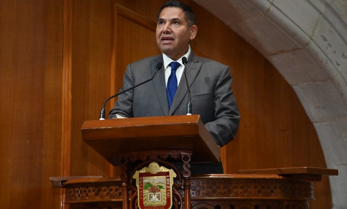 Proponen ampliar vigencia de licencias de taxi en Congreso mexiquense