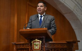 Proponen ampliar vigencia de licencias de taxi en Congreso mexiquense