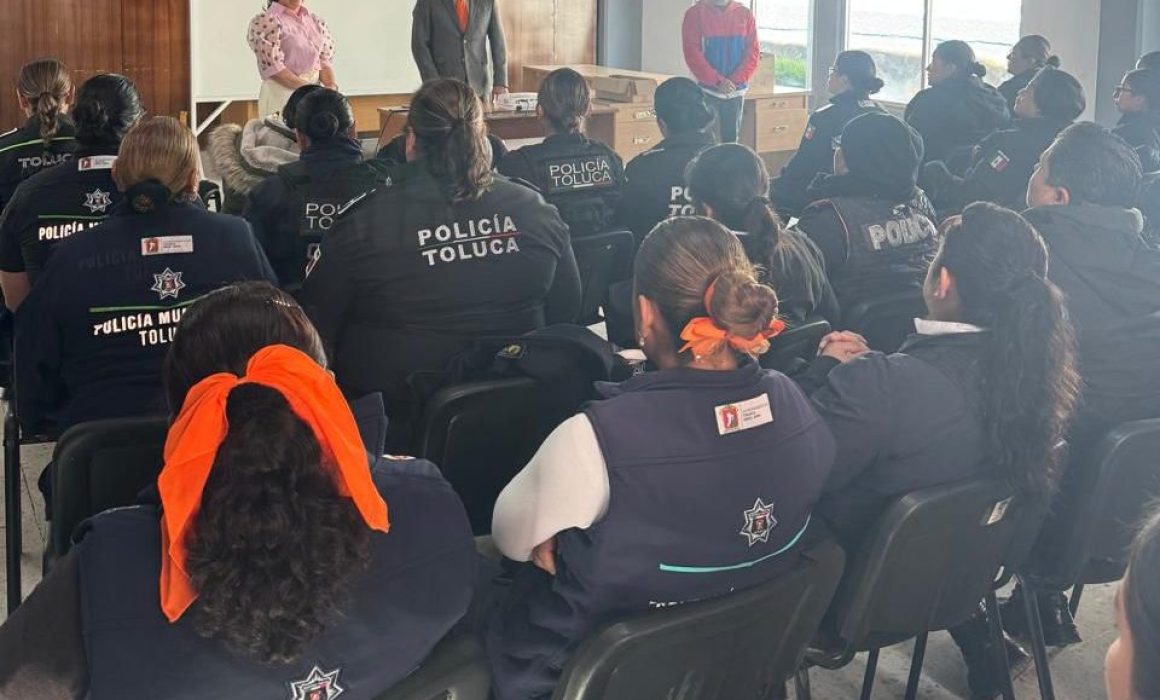 Realizan en Toluca jornada de salud para mujeres policías