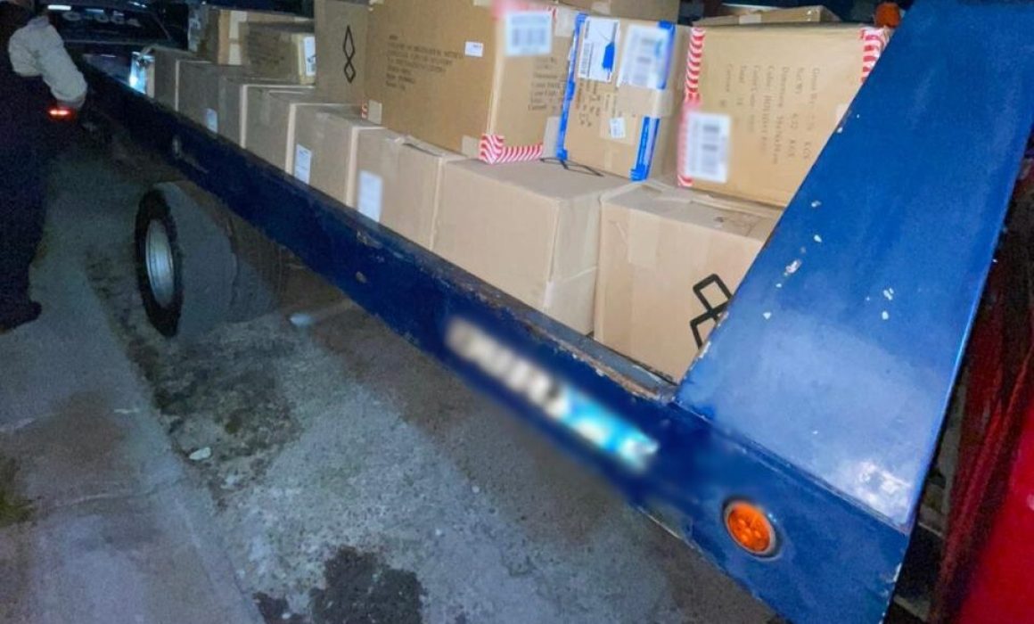 Recuperan mediante cateo mercancía robada en Tecámac