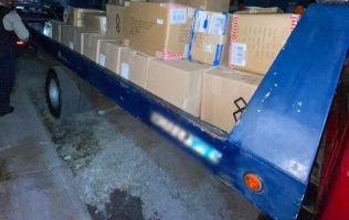 Recuperan mediante cateo mercancía robada en Tecámac