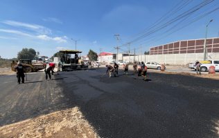 Rehabilitan tramo vial en avenida Huehuetoca