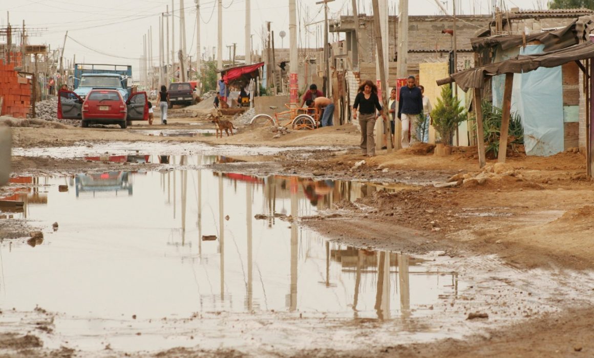 Se hunde Chimalhuacán en marginación mientras el gobierno presume logros