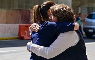 Se solidariza Delfina Gómez con Claudia Sheinbaum tras acoso