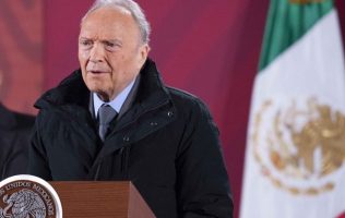 Renuncia Gertz Manero a la FGR