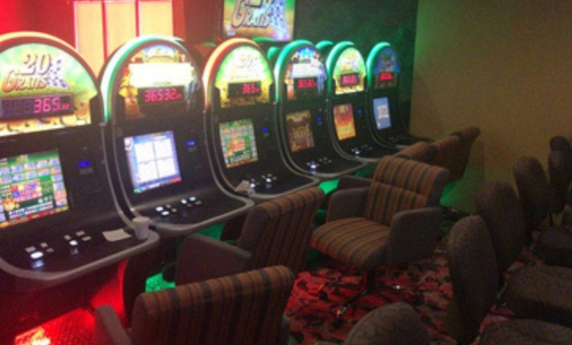 UIF denunciará ante FGR 13 casinos en 8 entidades por lavado de dinero