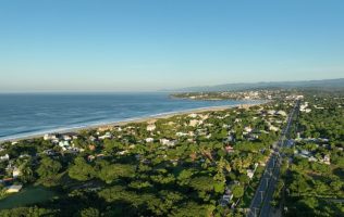 Viajar de EU y Canadá a playas de Oaxaca será más fácil en diciembre
