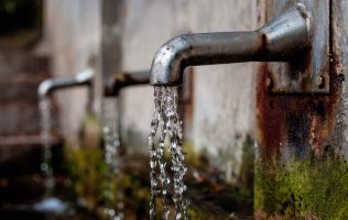 Restablecen el suministro de agua en Nezahualcóyotl