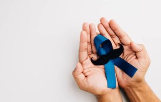 Participa en Movember: un bigote por la salud masculina