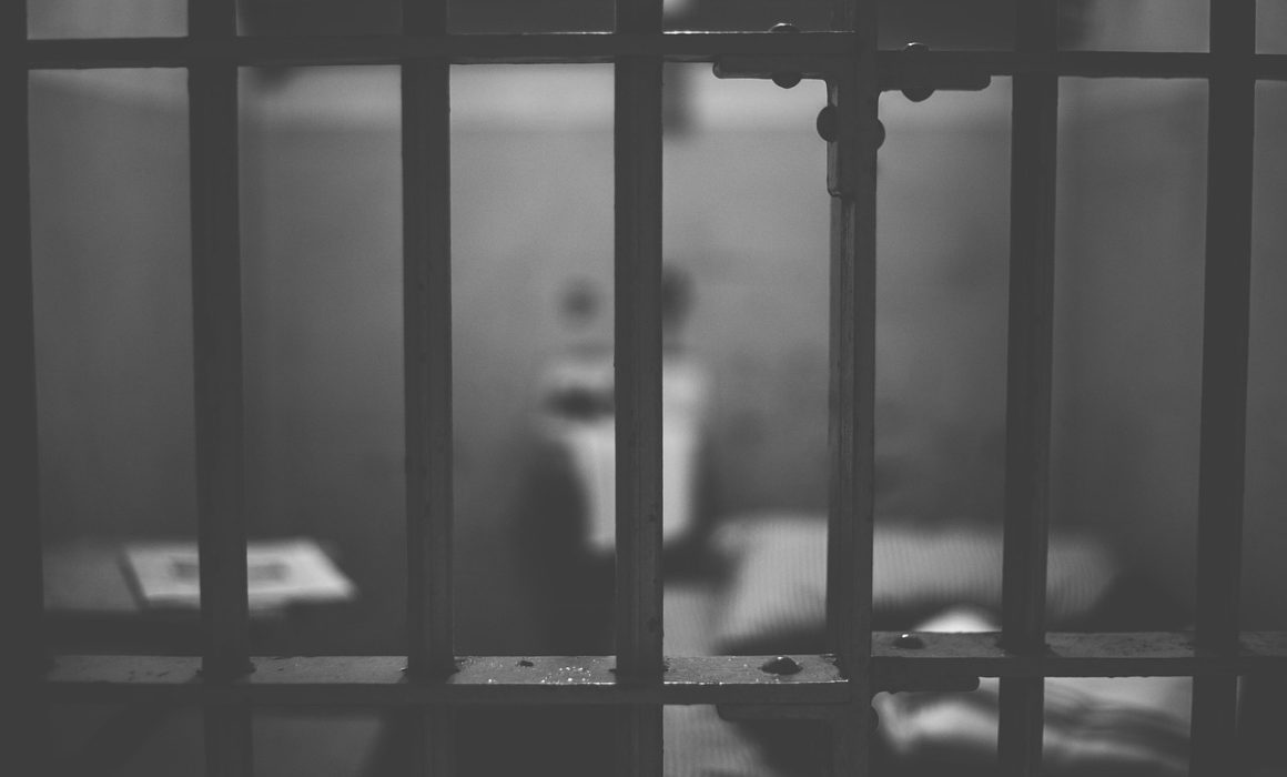 Detienen a 3 in fraganti; venderían droga en Nezahualcóyotl