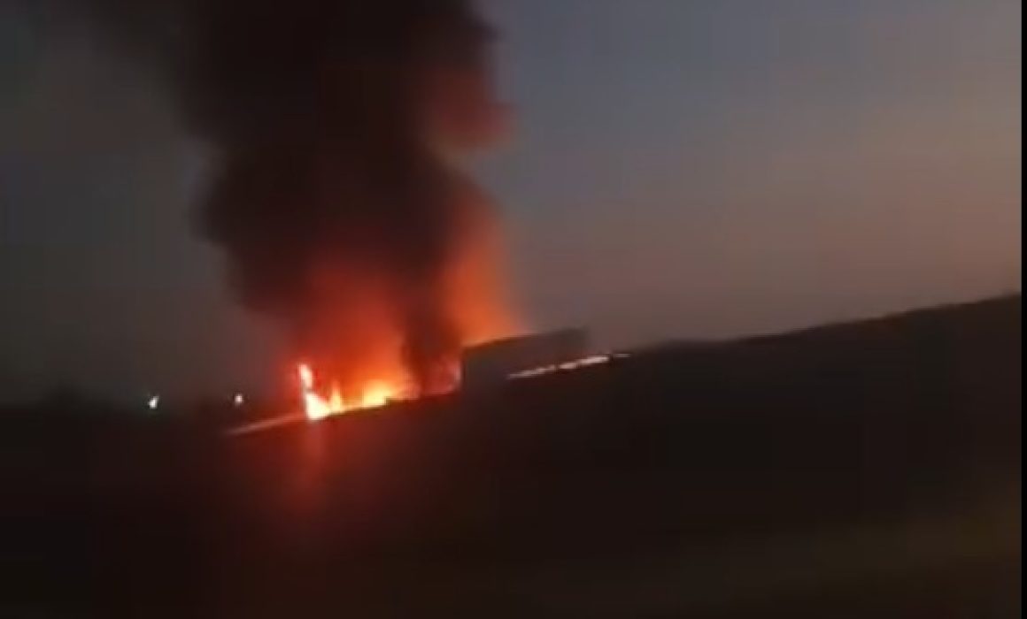 Arde bodega de plásticos en Almoloya de Juárez; atienden bomberos