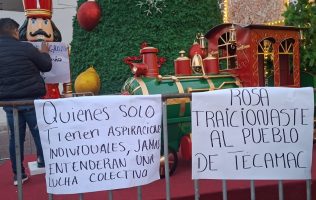 Arman plantón en Palacio Municipal de Tecámac por presuntos despedidos injustificados
