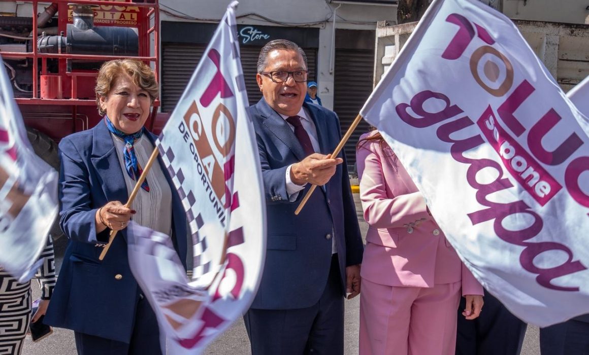 Arranca pavimentación en calles de Toluca con maquinaria especializada