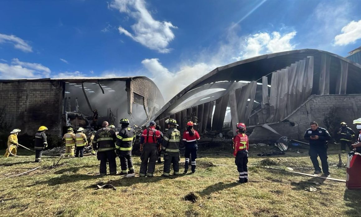 Asciende a 7 el número de víctimas de avionazo; FGR atrae el caso
