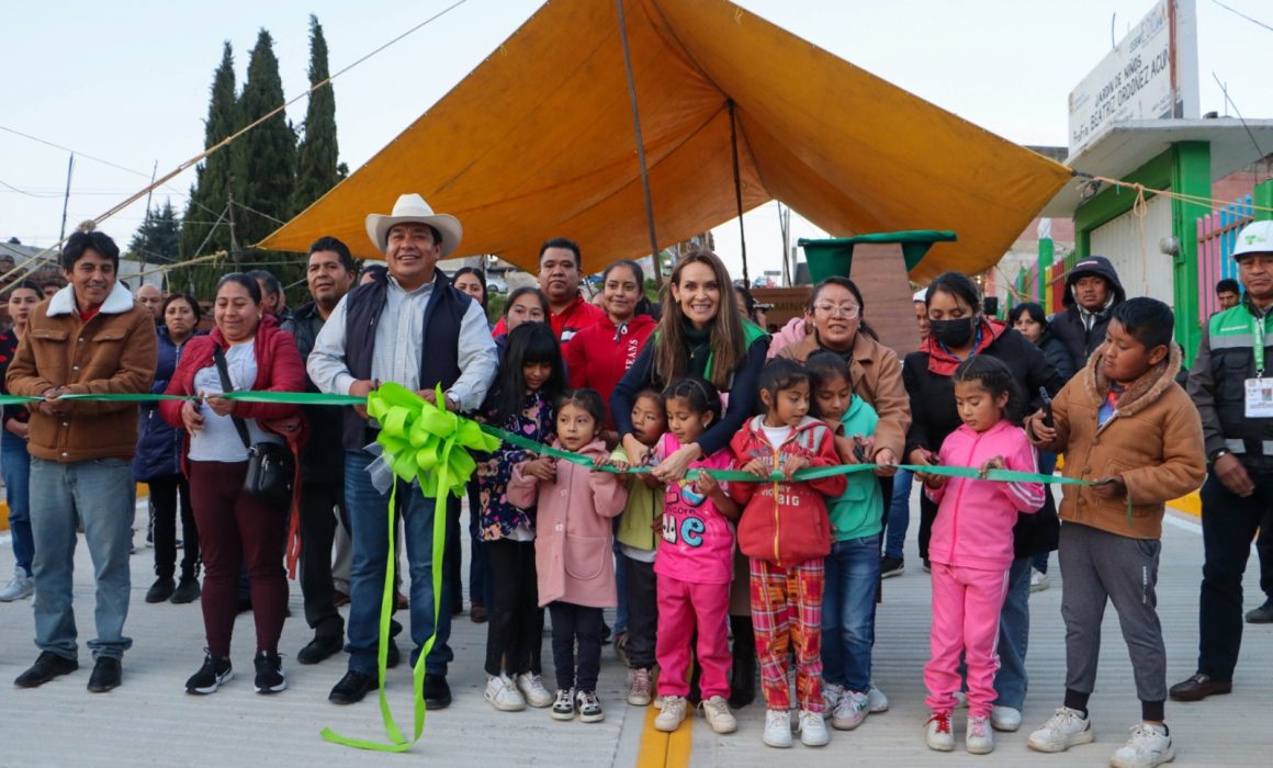 Avanza en Tianguistenco consolidación de obras públicas con Erika Olea