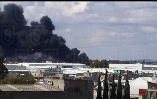 Cae avioneta en Toluca; supera 5 metros de altura columna de humo