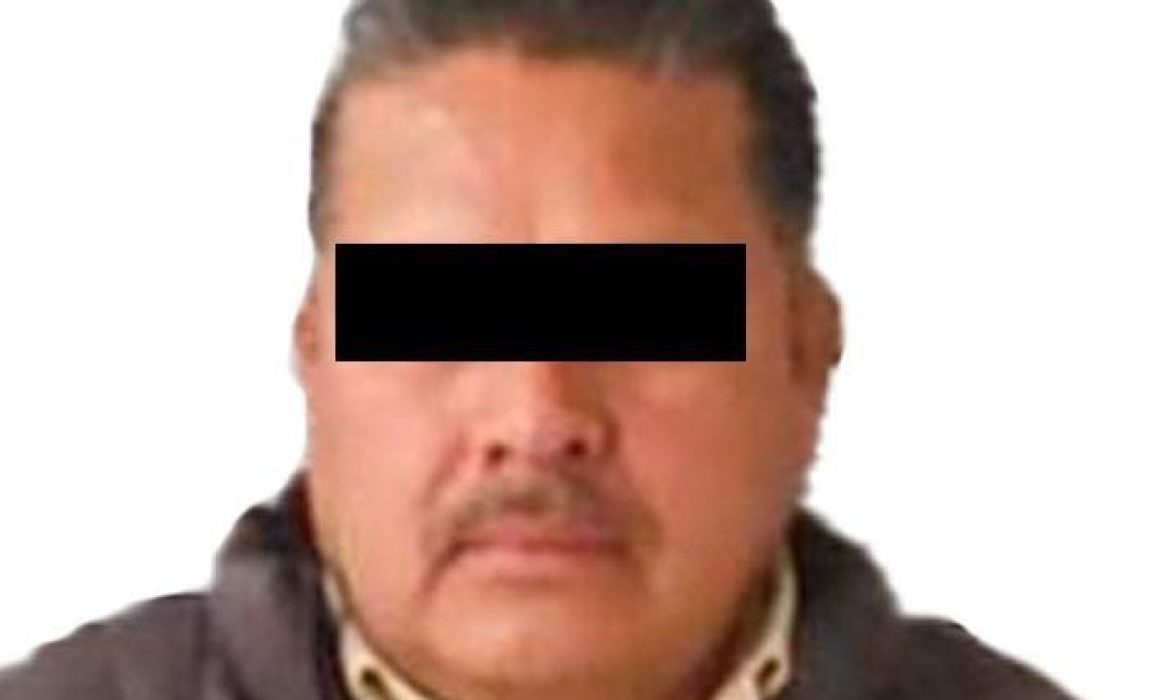 Cae extorsionador armado que cobraba 'derecho de piso' en Nezahualcóyotl