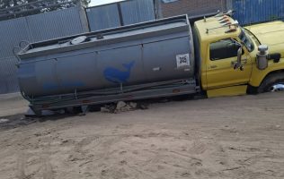 Cae pipa en socavón de Chicoloapan; pozo operaba pese a sellos