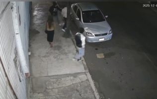Captan cámaras un asalto perpetrado en calles de Toluca