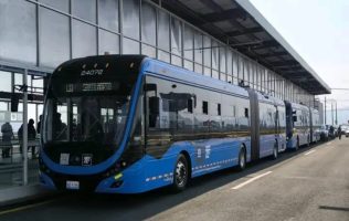 Denuncian conductores de trolebús Chalco–Santa Martha falta de uniformes
