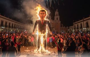 Despide el Estado de México el Año Viejo entre fuego y tradiciones