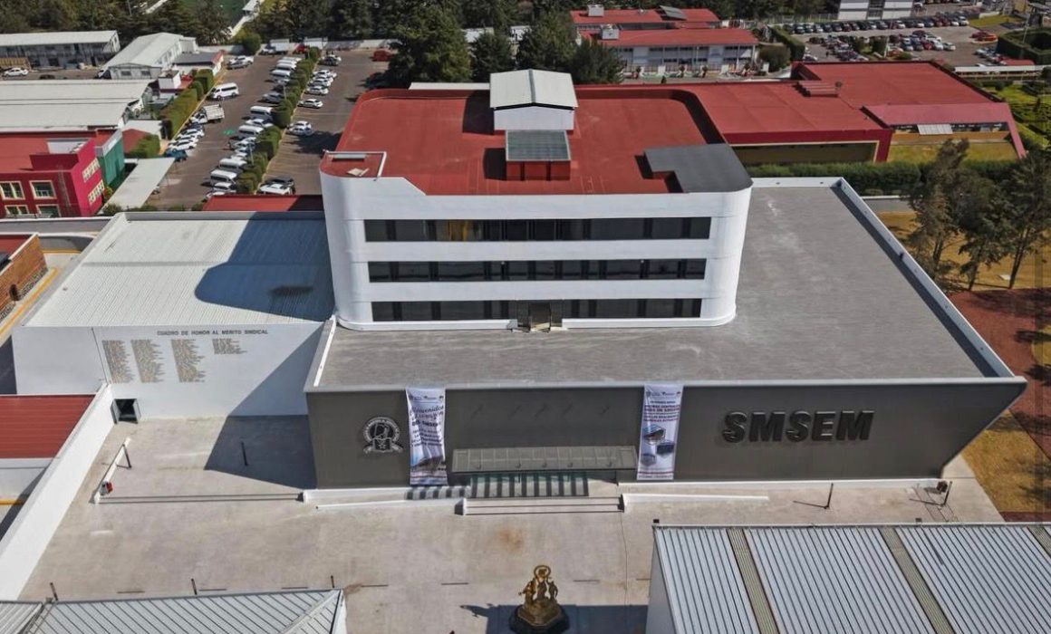 Destinan recursos a mejorar condiciones escolares en el Estado de México