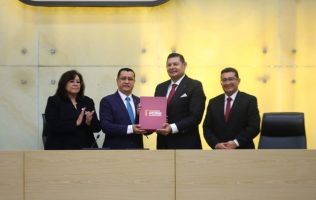 Entrega Alejandro Armenta Primer Informe ante Congreso de Puebla