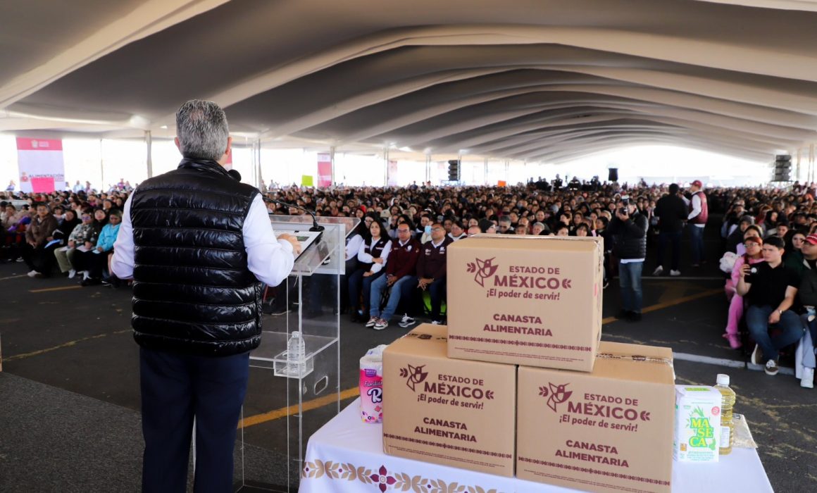 Entrega Gobierno de Edomex apoyos a mujeres y jóvenes en Nezahualcóyotl