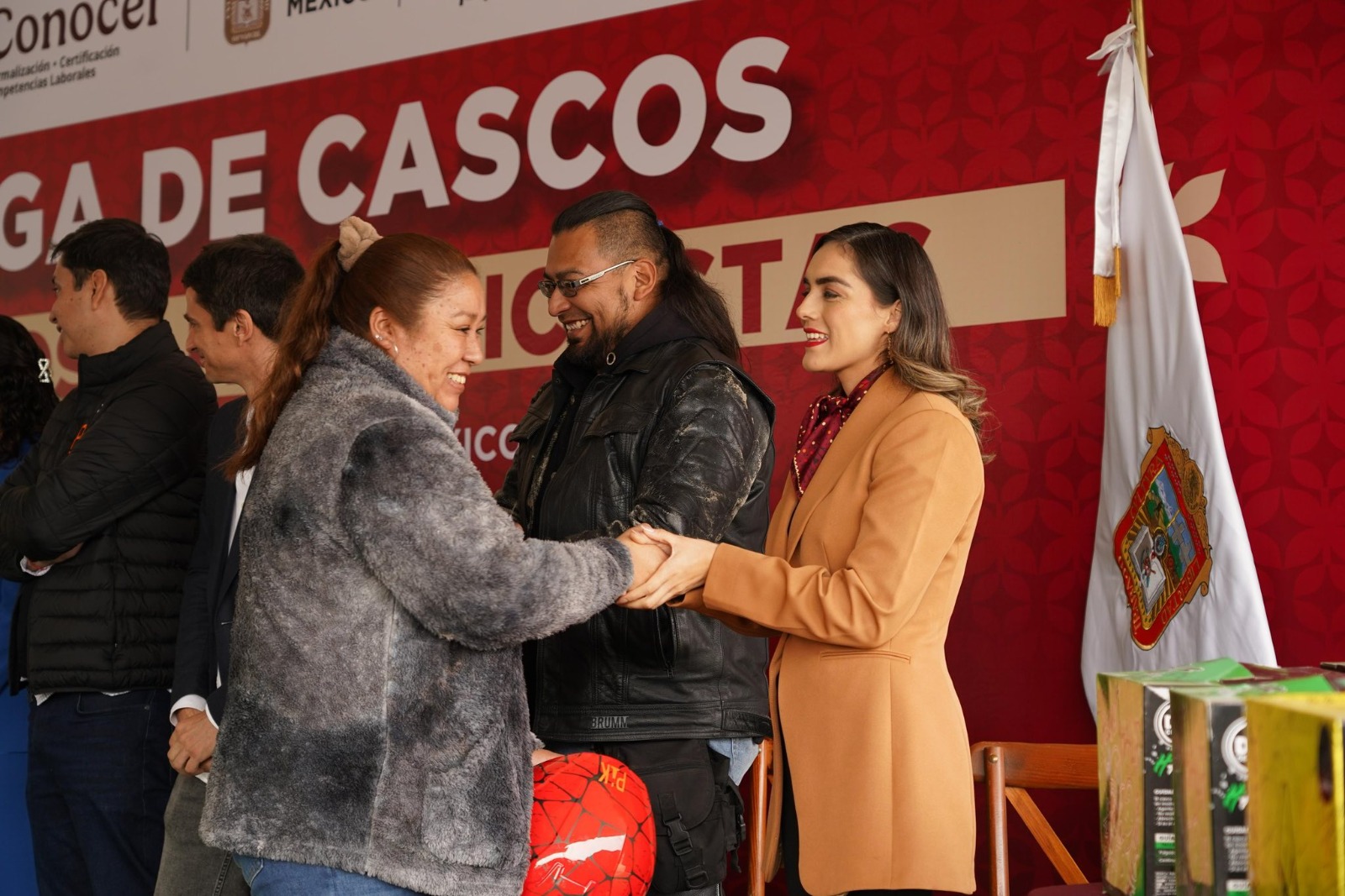 Fortalece Edomex cultural vial con cascos certificados a motociclistas