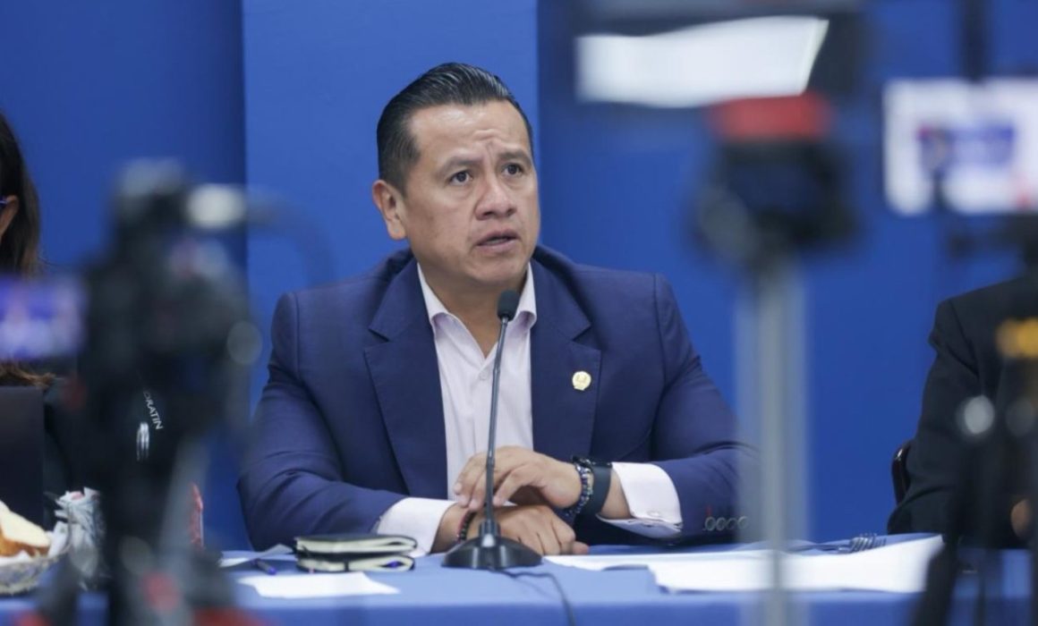 Identifican a otros 3 participantes en asesinato de Carlos Manzo