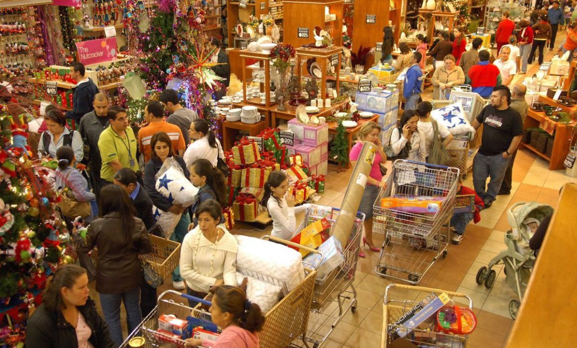 Impulsan la venta navideña este 24 de diciembre en centros comerciales