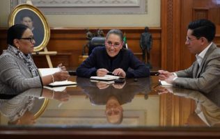 Invita Claudia Sheinbaum a Papa León XIV a visitar México