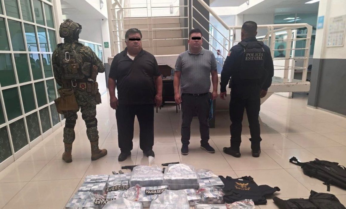 Pertenecían a Sedena los 2 hombres que transportaban 37 mdp en Naucalpan