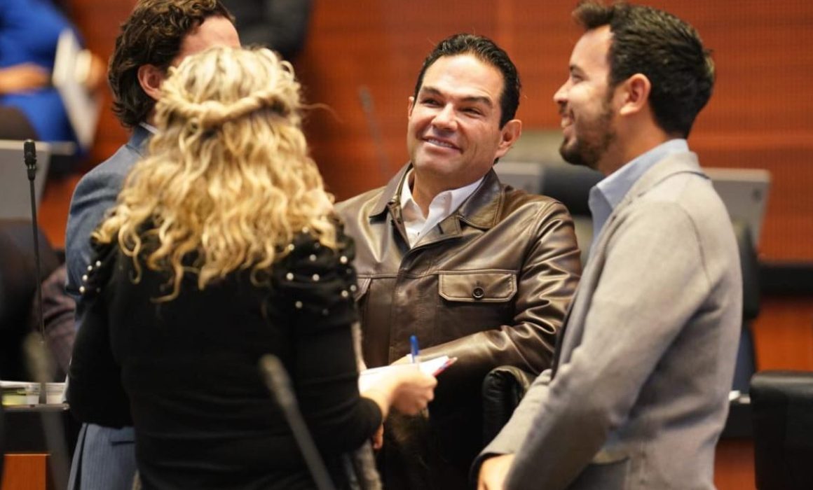 Plantea Enrique Vargas reforma para frenar violencia docente en escuelas
