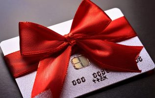 Prefieren pagar Navidad con tarjetas de crédito; efectivo va a segundo