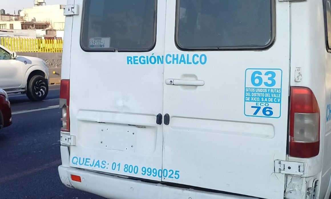 Provoca choque conductor sin placas; colapsa la México–Puebla