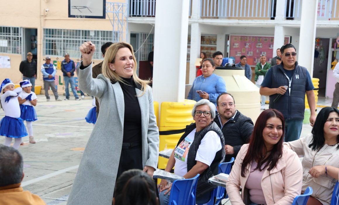 Reconocen beneficios de Acción por la Educación en Huixquilucan