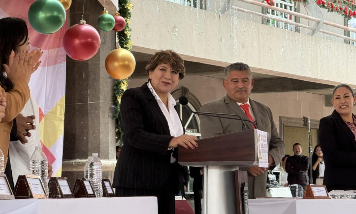 Refrenda Delfina Gómez compromiso con las mujeres en Axapusco