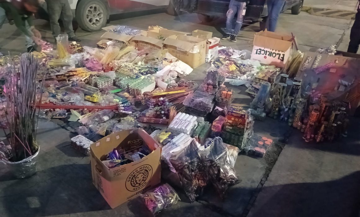 Refuerza Toluca operativo de fin de año; asegura 300 kilos de pirotecnia