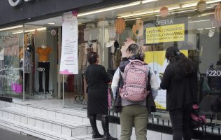 Reportan buenas ventas navideñas comerciantes del centro de Toluca