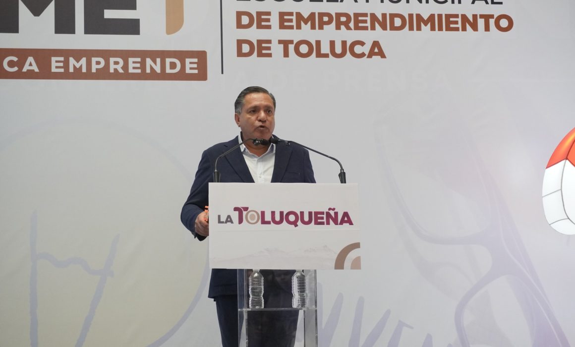 Anuncia Ricardo Moreno que salió bien de su operación de hombro