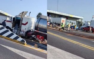Se impacta pipa con diésel y queda sobre barrera en caseta de Tepotzotlán